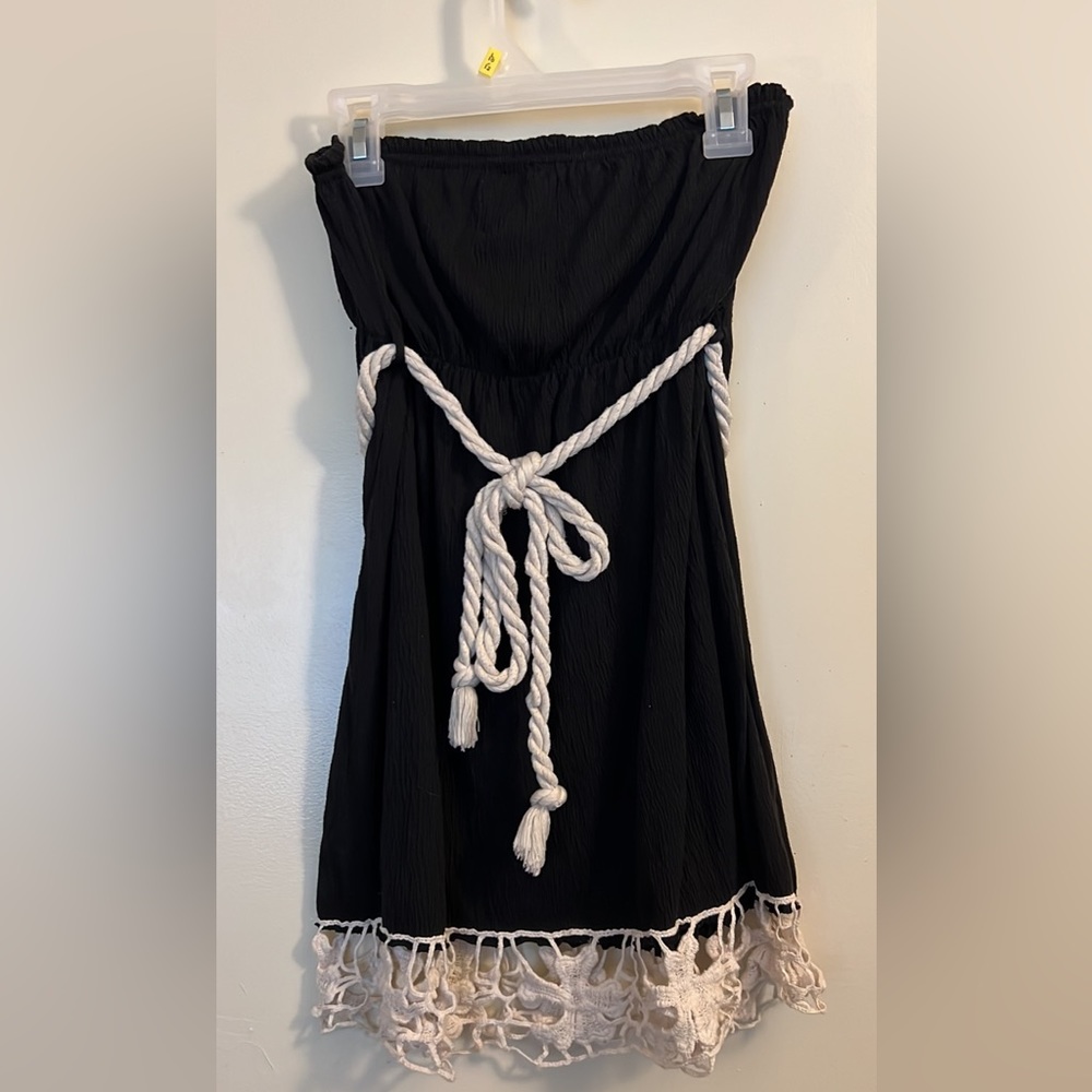 Derek Heart Strapless Top ✨ (free with purchase)
